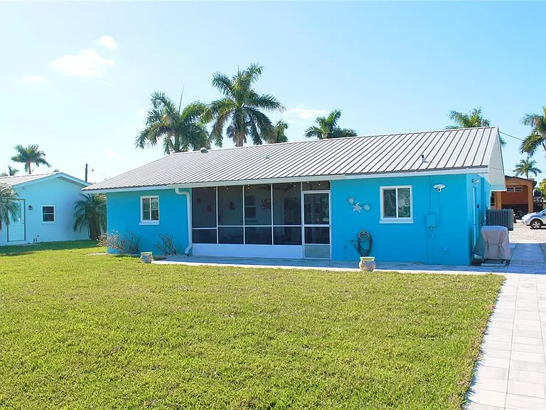 2744 Sanderling Ct — Photo 24