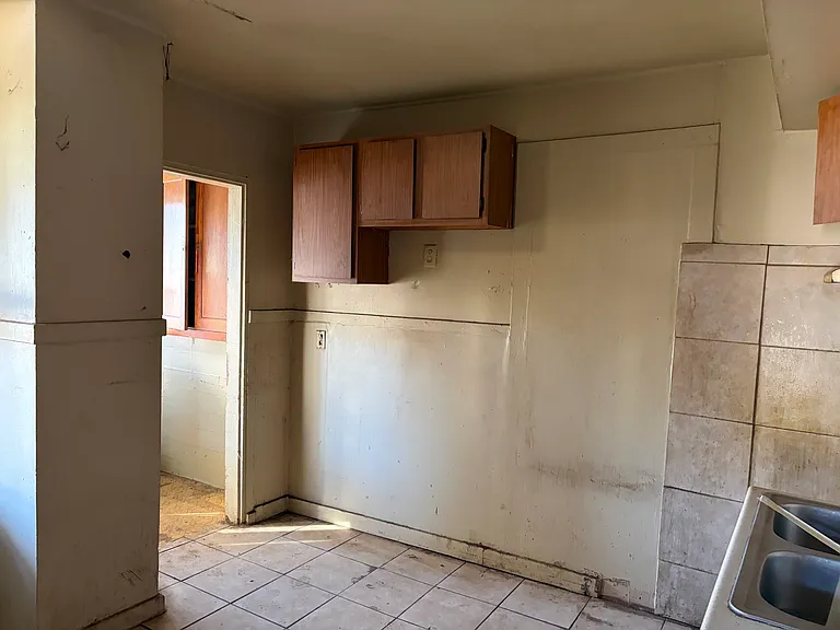1220 W John H Gwynn Jr Ave — Photo 4