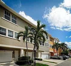 2nd image of 820 Millbrae Ct Unit 4