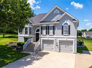 3505 London Ct, Saint Joseph, MO 64506