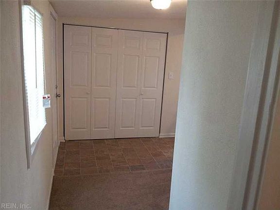 4th image of 3012 Tidewater Dr
