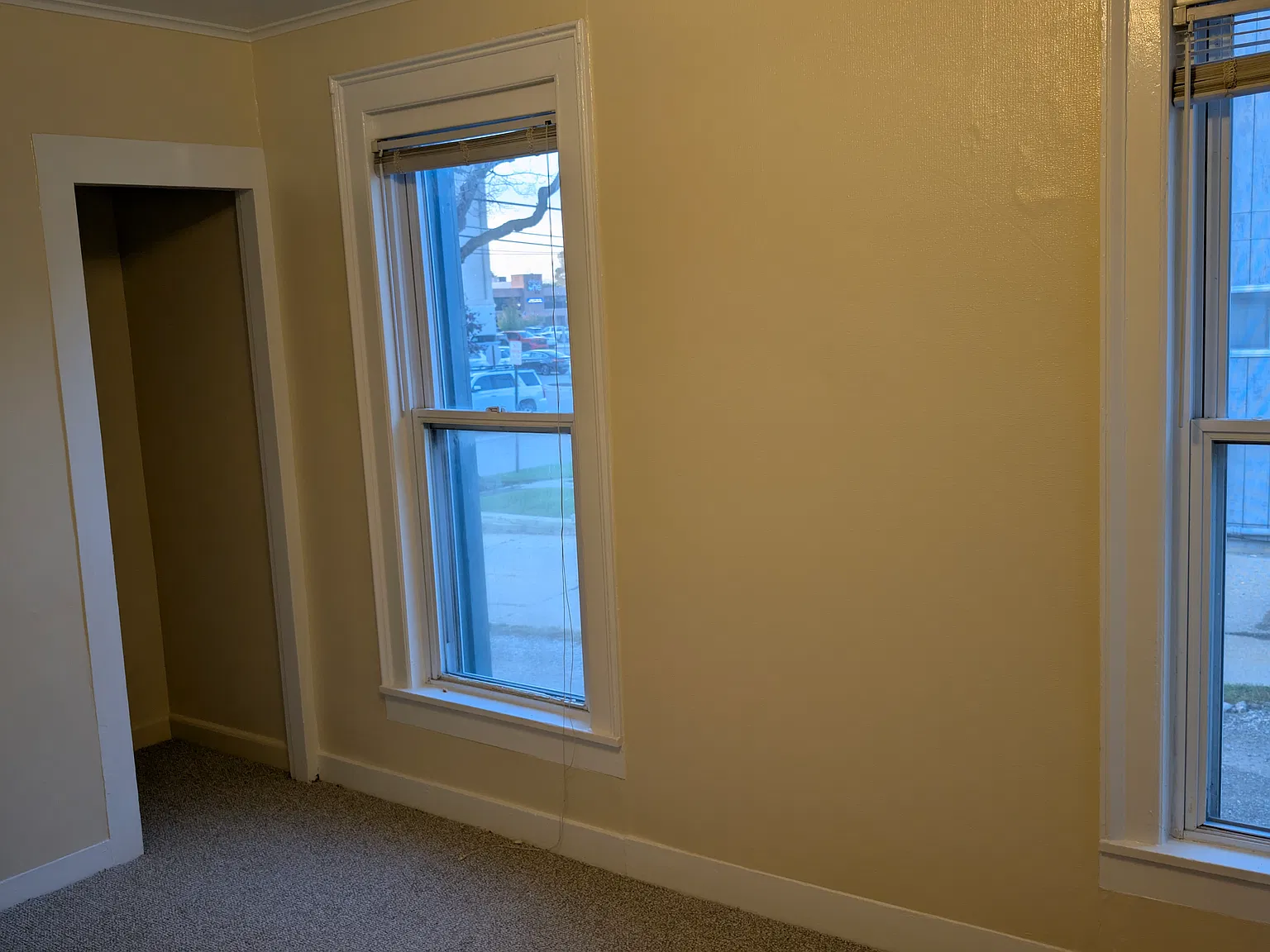 109 S Walnut St — Photo 2