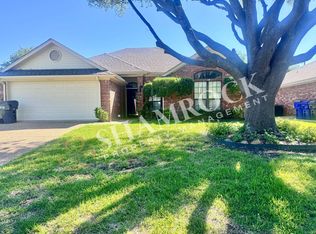 2612 Comanche Trl, Woodway, TX 76712