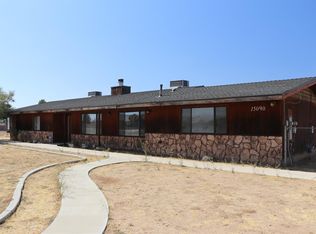 15090 Navajo Rd, Apple Valley, CA 92307