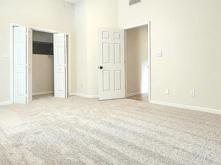 11165 Wilshire Chase Dr — Photo 31
