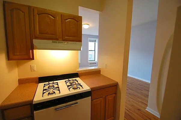 Rented by Bohemia Realty Group | media 2