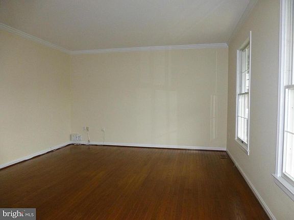 3rd image of 6824 Silassie Ct