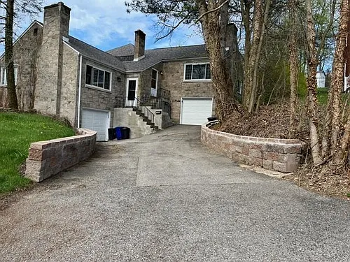 1664 Bellaire Pl Photo 1