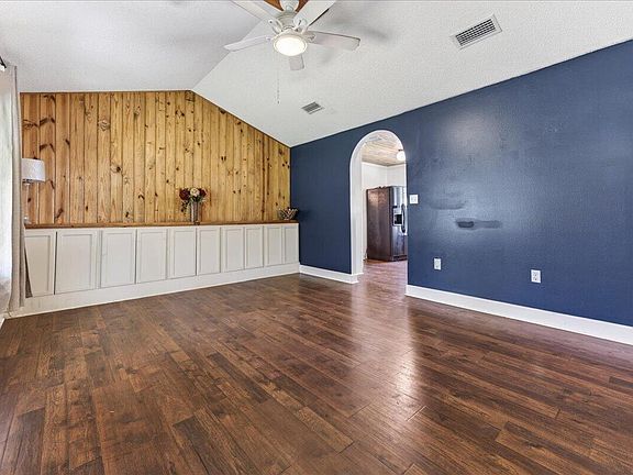 5th image of 6165 Garden City Rd