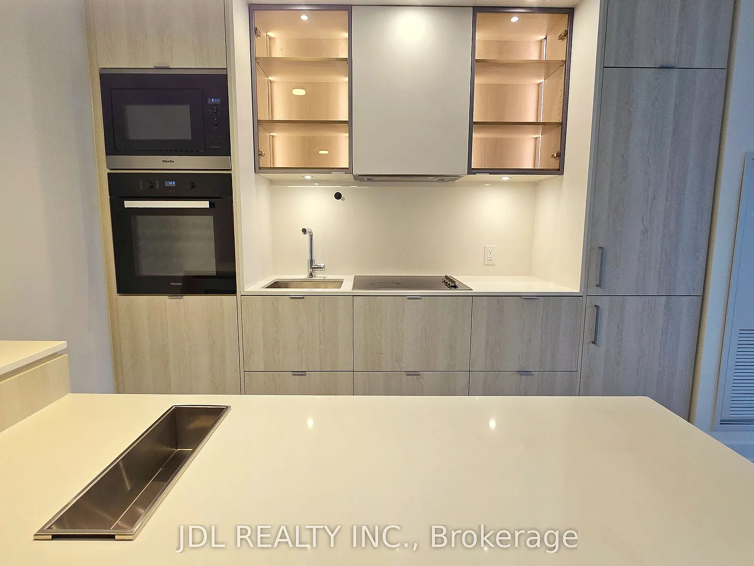 1 bed, $2,500 — Photo 1