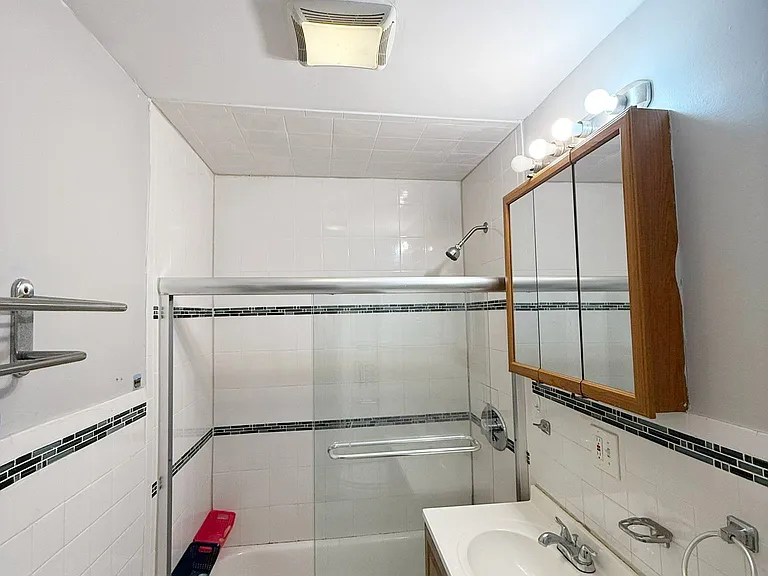 5 Saint William St #3 — Photo 7