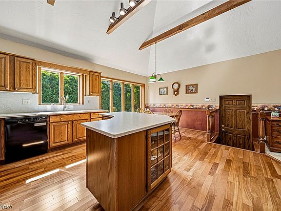 2nd image of 6666 Ridgebury Blvd