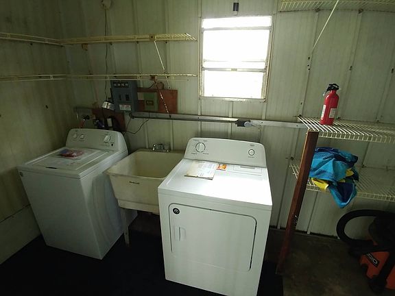 4th image of 10733 Indian Dr
