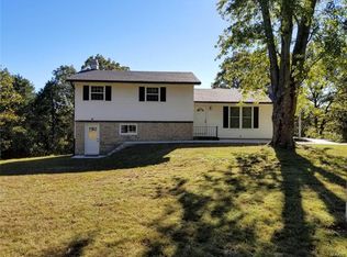 2948 Flucom Rd, De Soto, MO 63020