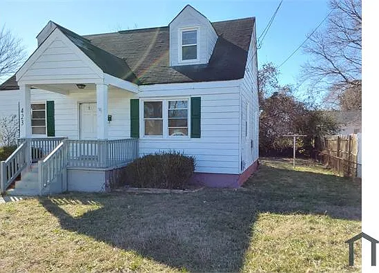 423 Worster Ave — Photo 3
