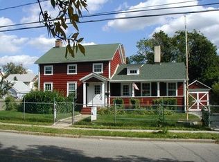 77 Bedell St, Freeport, NY 11520
