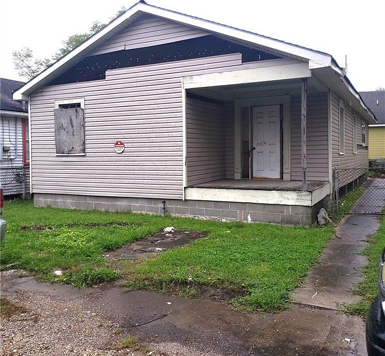 1st image of 3918 Ford St