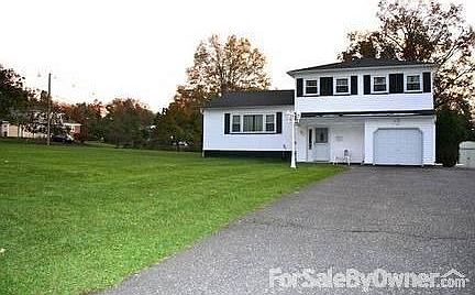 2nd image of 6 Rockhill Dr