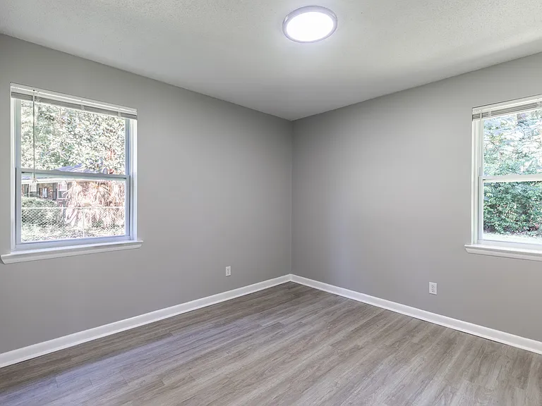 504 Heritage Dr — Photo 27