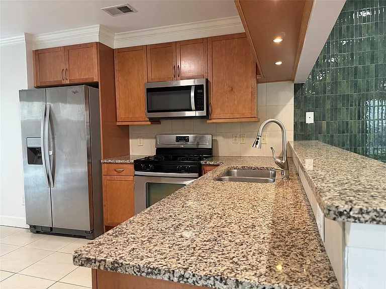 18142 Glenledi Dr — Photo 22