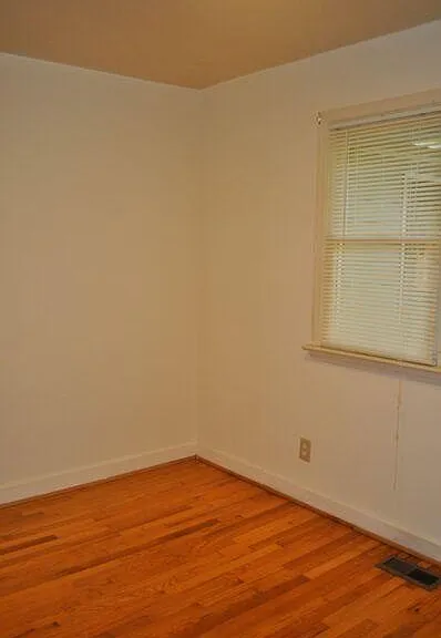 2309 Airline Dr — Photo 12