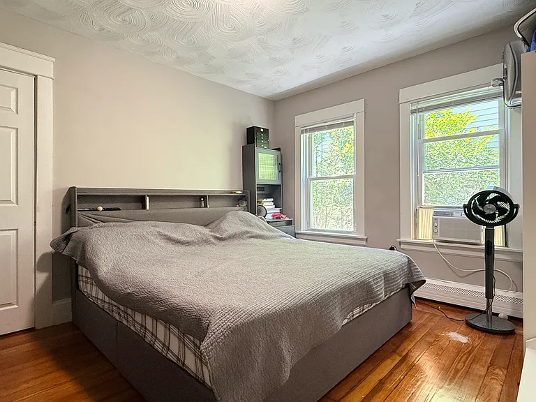 21 Waverly St #1 — Photo 8