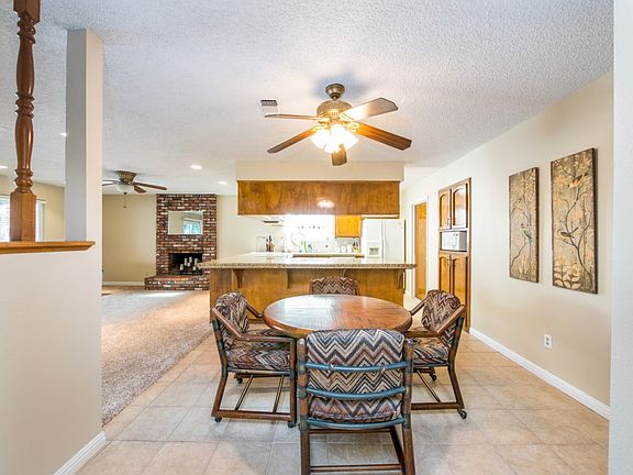 3rd image of 580 W Magnolia Ave