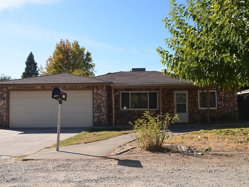 2nd image of 7723 Cologne Ln