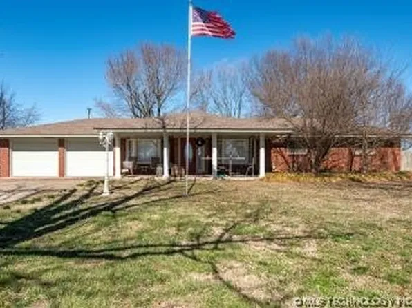15323 Vinita Rd, Nowata, OK 74048