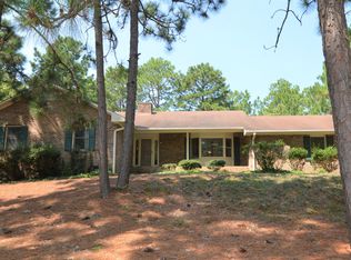 295 Fieldcrest Rd, Southern Pines, NC 28387