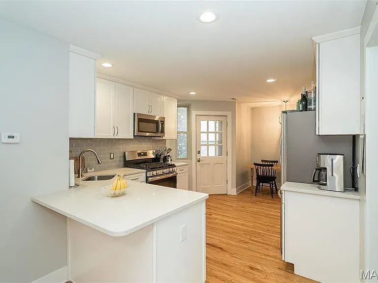 7537 Buckingham Dr — Photo 6
