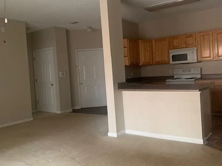 180 Wexford Dr #103 — Photo 13