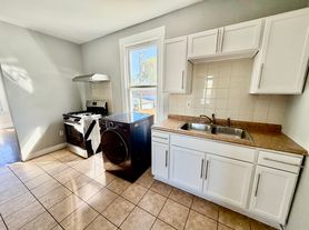 3026 W 38th Pl, Chicago, IL
