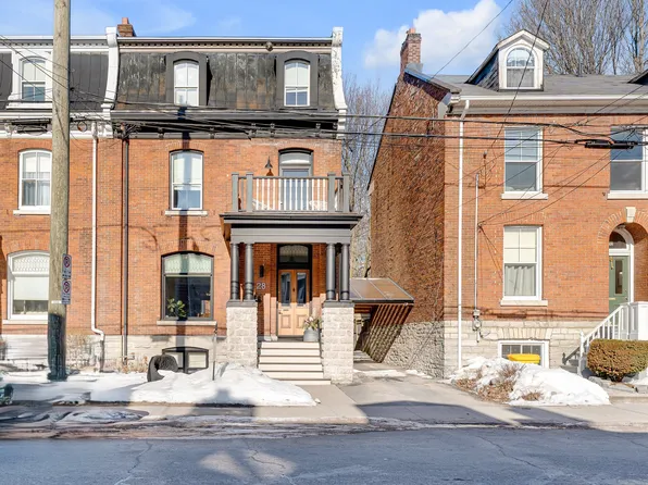 28 Wellington St, Kingston, ON K7L 3C1