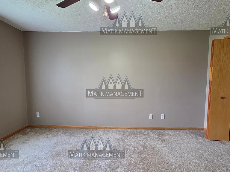 718 10th St SW — Photo 41