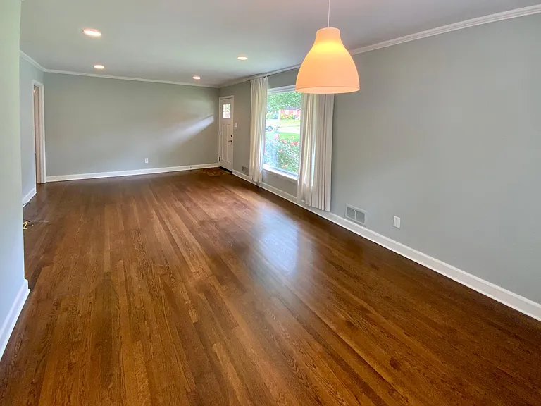 4323 Collingwood Dr — Photo 3