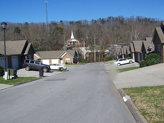 5th image of 3718 Willow Falls Way