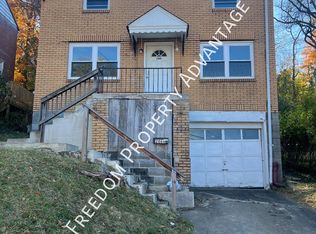2066 Lindsay Rd, Pittsburgh, PA 15221