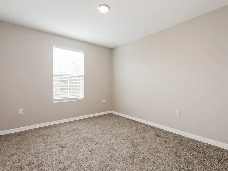 1813 Greenwood Valley Dr — Photo 7