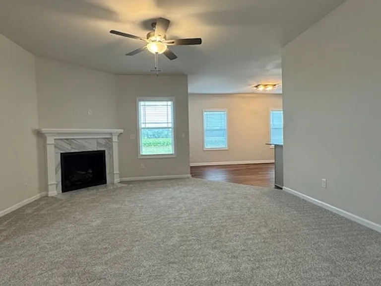 111 Kendall Farms Dr — Photo 3