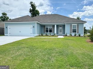 100 Cedar Circle Dr, Kingsland, GA 31548