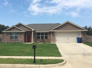 409 Noah Ln, Lindale, TX 75771