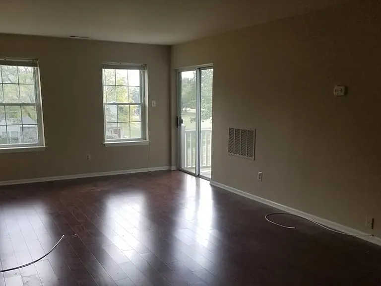 393 Independence Dr — Photo 3
