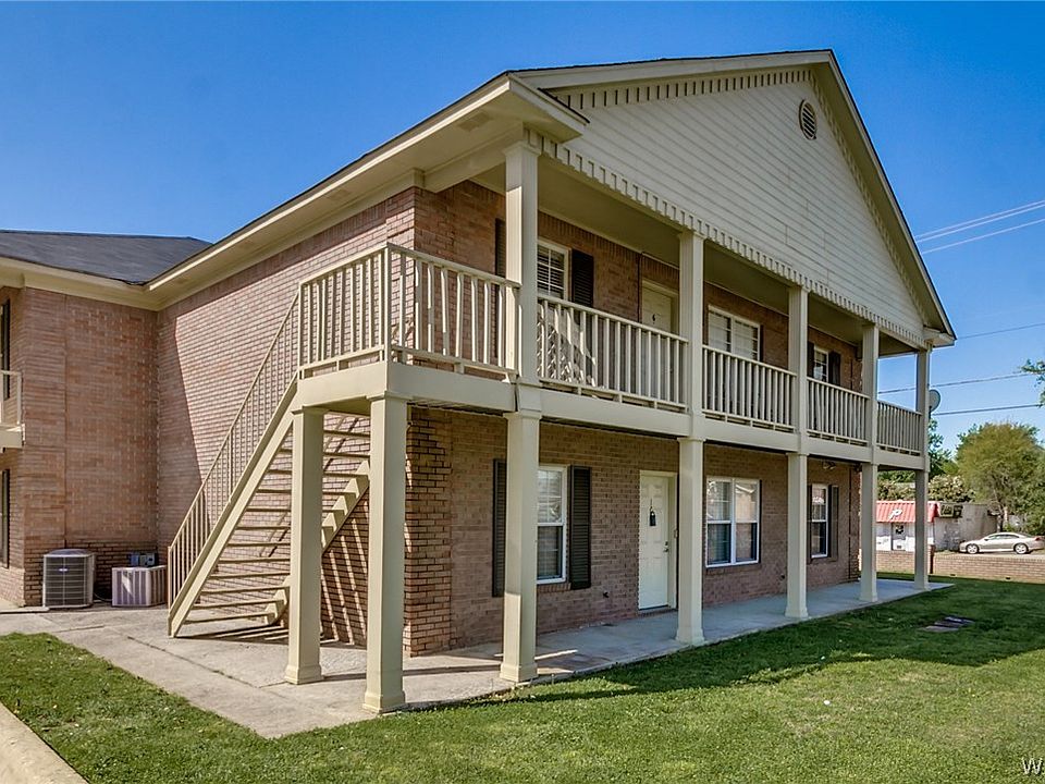 1st image of 1813 Hackberry Ln APT 1-A