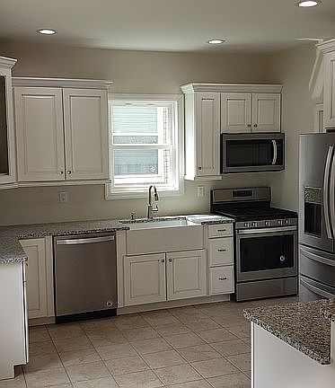 5th image of 511 E Park Ave