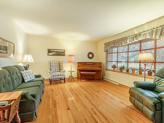 4th image of 5316 Autumn Ln