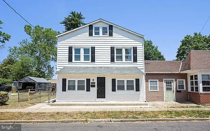 821 Columbia Blvd #2