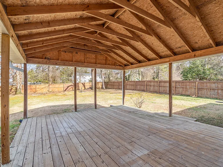 331 Sarvis Dr — Photo 35