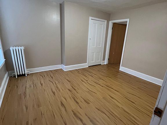 5th image of 2114 E Somerset St