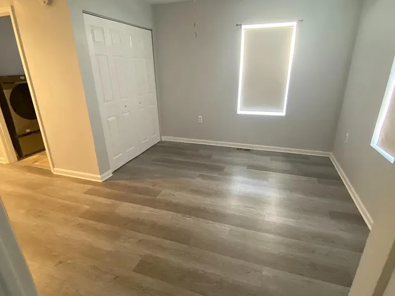 619 Franklin Ave — Photo 11